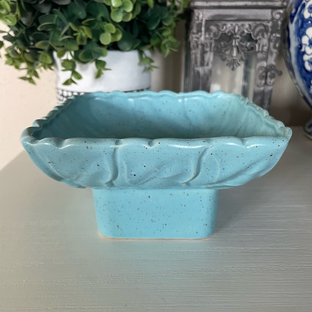 Vintage MCM Gilner Ceramic Pottery California Blue Turquoise small Leaf Planter